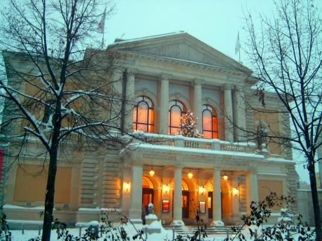 Weihnachten in der Oper - Wolfgang Bergter - Array auf Array - Array - 