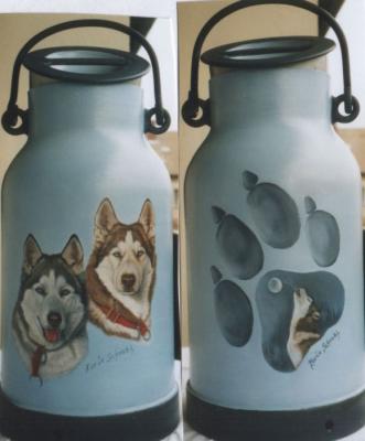 2 HUSKYS gemalt auf Milchkanne - Karin Schnabl - auf - Array - 2 HUSKYS gemalt auf Milchkanne - Karin Schnabl - auf - Array -