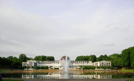 Bremen - Bürgerpark mit Parkhotel - Wolfgang Bergter - Array auf Array - Array - Bremen - Bürgerpark mit Parkhotel - Wolfgang Bergter - Array auf Array - Array -